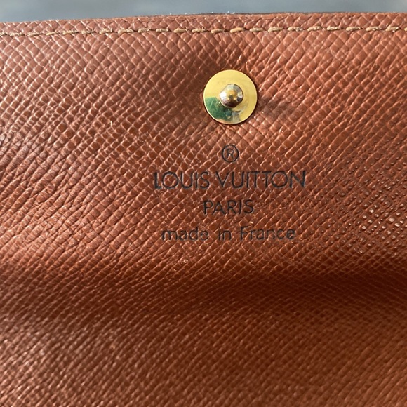 Authentic Louis Vuitton Sarah Wallet with unbranded gold chain included - Picture 4 of 14